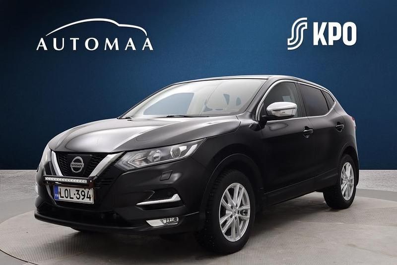 Käytetty Nissan Qashqai N-Connecta 116 HP (85 kW) 2018 Musta Katumaasturi