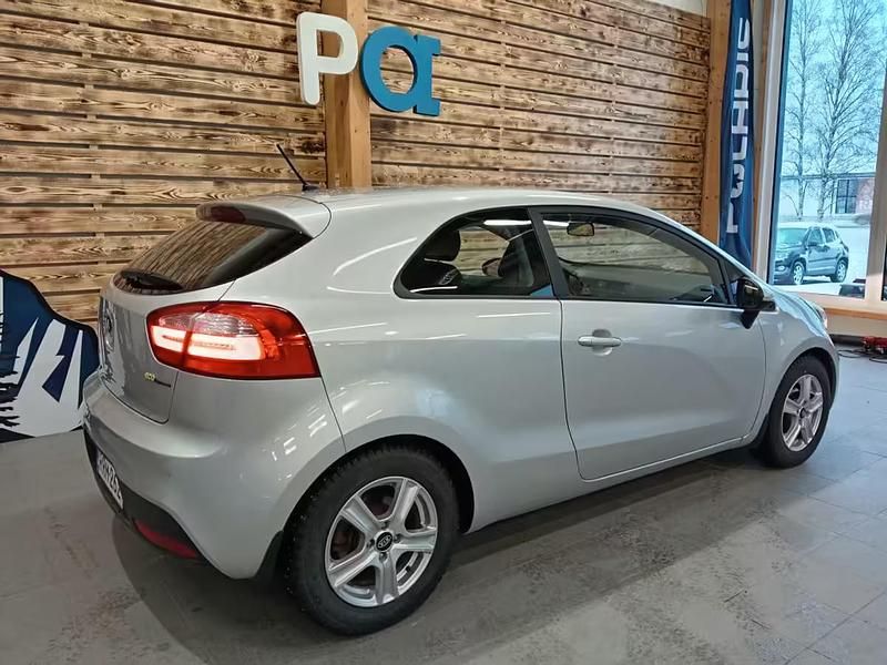 Käytetty Kia Rio Active 2013