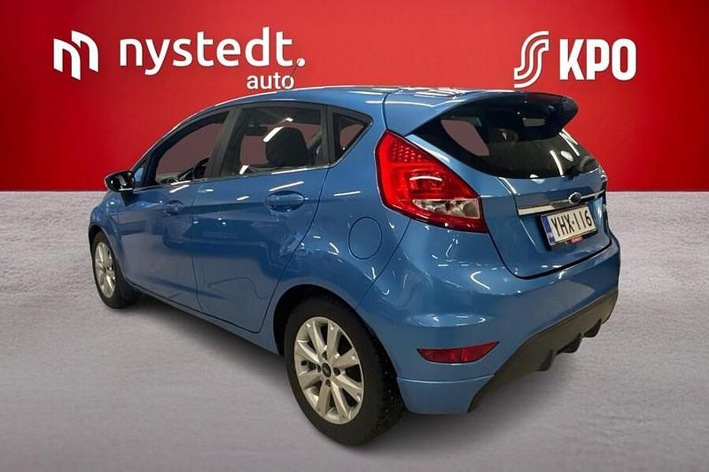 Käytetty Ford Fiesta Titanium S 120 HP (88 kW) 2012 Sininen Viistoperä
