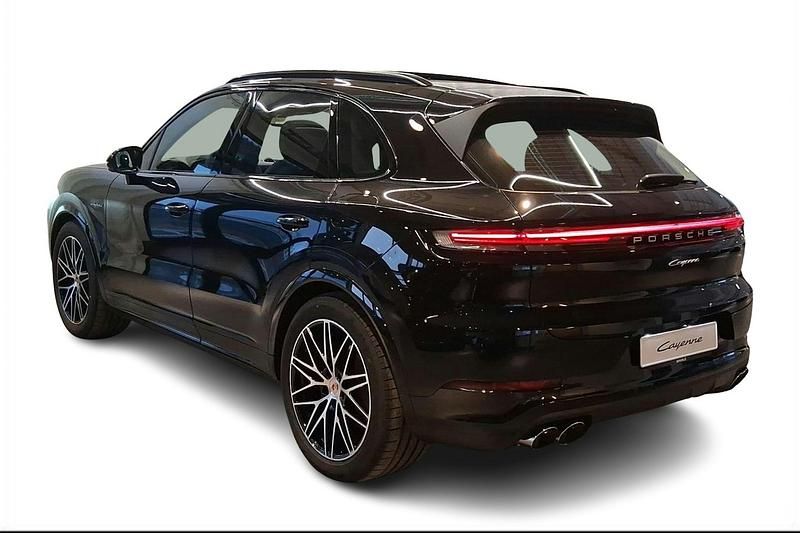 Uusi Porsche Cayenne 464 HP (341 kW) 2026 Musta Katumaasturi
