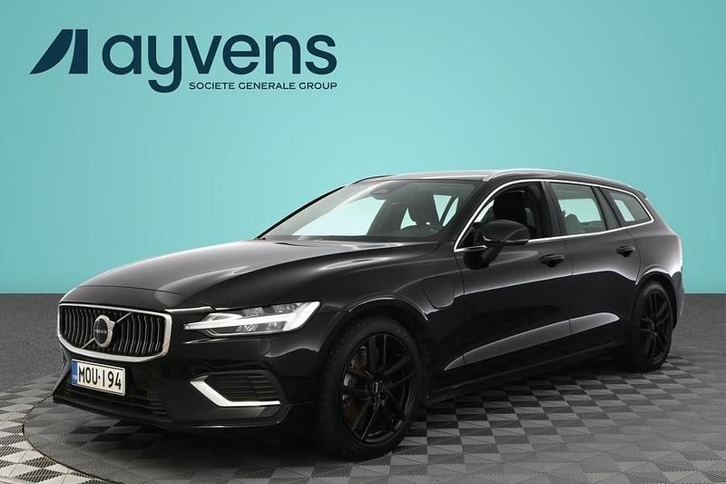 Musta Käytetty 2022 Volvo V60 Core Farmari | 35 900 € (Supertarjous) - Kuva 1/4