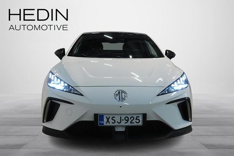 Käytetty MG MG4 EV Luxury 150 kW (204 HP) 2022 Valkoinen Viistoperä