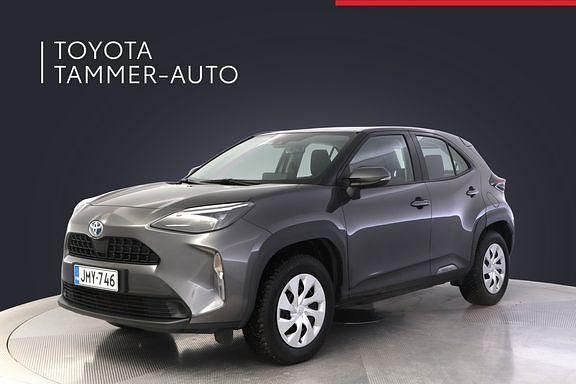 Harmaa Käytetty 2023 Toyota Yaris Cross Active Katumaasturi | 26 480 € (Perustarjous) - Kuva 1/4