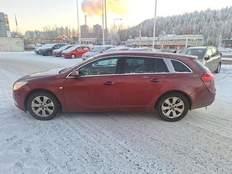 Käytetty Opel Insignia Edition 140 HP (102 kW) 2012 Farmari