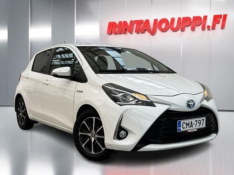 Käytetty Toyota Yaris Hybrid Active 101 HP (74 kW) 2019 Viistoperä