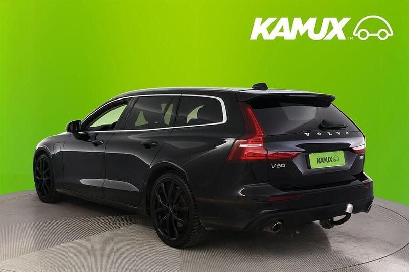 Musta Käytetty 2019 Volvo V60 Momentum Farmari | 24 380 € (Hyvä tarjous) - Kuva 1/3