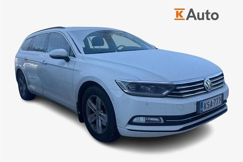 Käytetty VW Passat Comfortline 120 HP (88 kW) 2016 Valkoinen Farmari