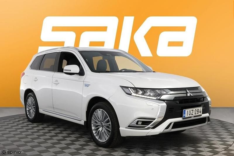 Käytetty 2021 Mitsubishi Outlander P-HEV Instyle Katumaasturi | 19 750 € (Perustarjous) - Kuva 1/3
