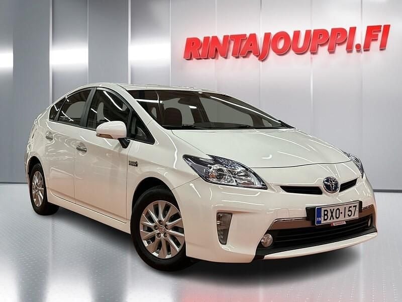 Käytetty 2015 Toyota Prius Active Viistoperä | 12 890 € (Hyvä tarjous) - Kuva 1/3