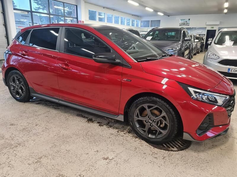 Käytetty Hyundai i20 N Line 120 HP (88 kW) 2022 Punainen Viistoperä
