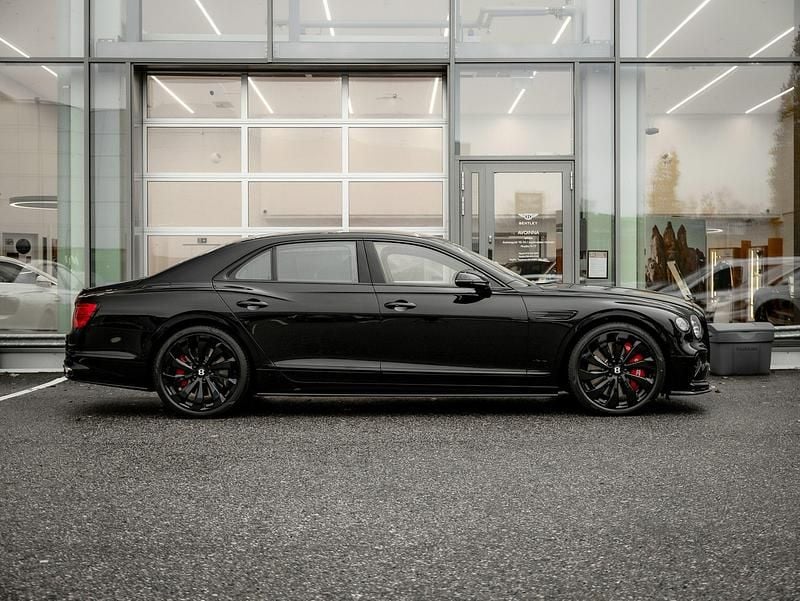 Uusi Bentley Flying Spur 671 HP (493 kW) 2026 Beluga Sedan