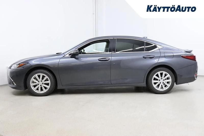 Käytetty Lexus ES300H Business Edition 178 HP (130 kW) 2024 Harmaa Sedan