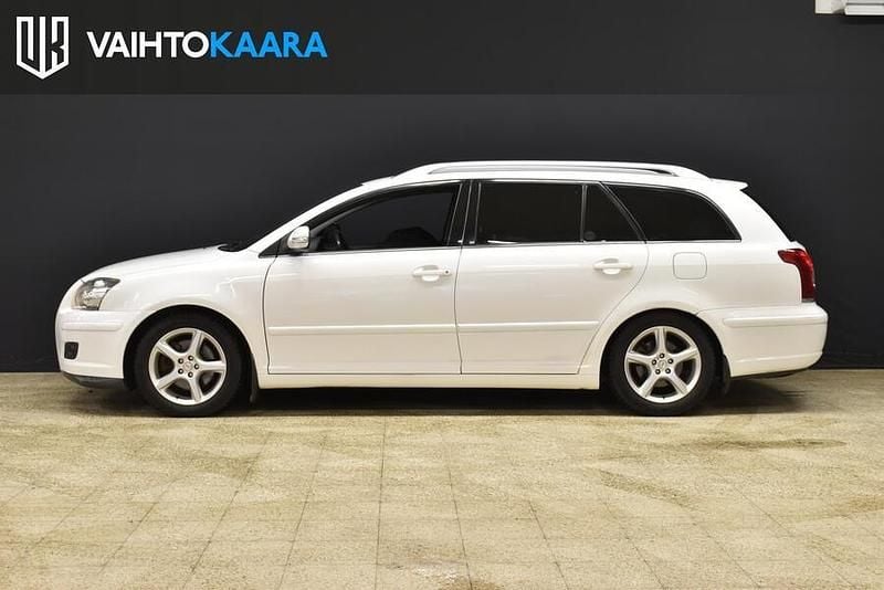 Käytetty Toyota Avensis Sol 126 HP (92 kW) 2008 Farmari