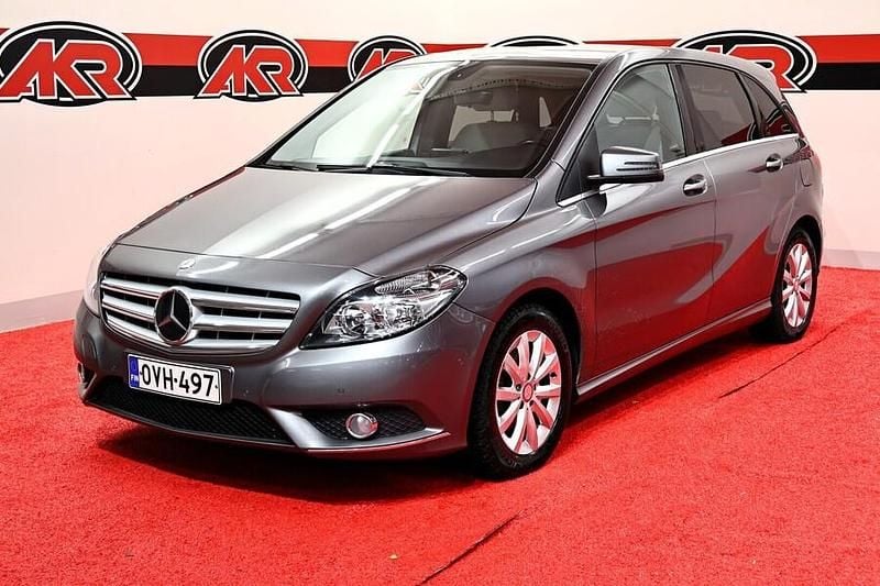 Käytetty Mercedes B160 109 HP (80 kW) 2014 Harmaa Tila-auto
