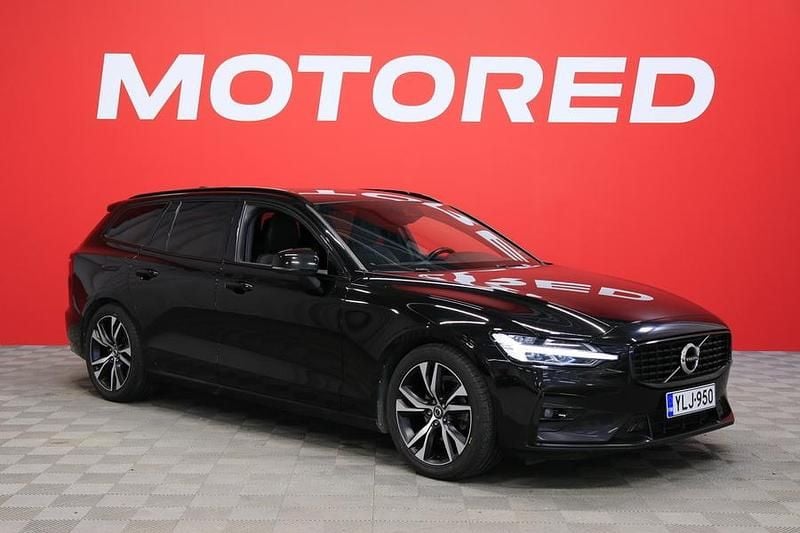 Käytetty Volvo V60 Business Edition 197 HP (144 kW) 2022 Farmari