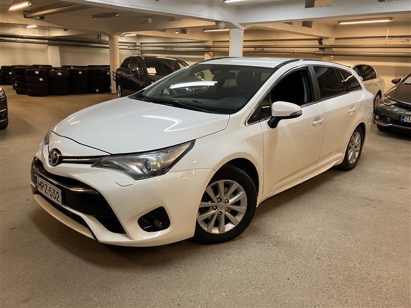 040 Käytetty 2016 Toyota Avensis Active Farmari | 9 790 € (Perustarjous) - Kuva 1/4