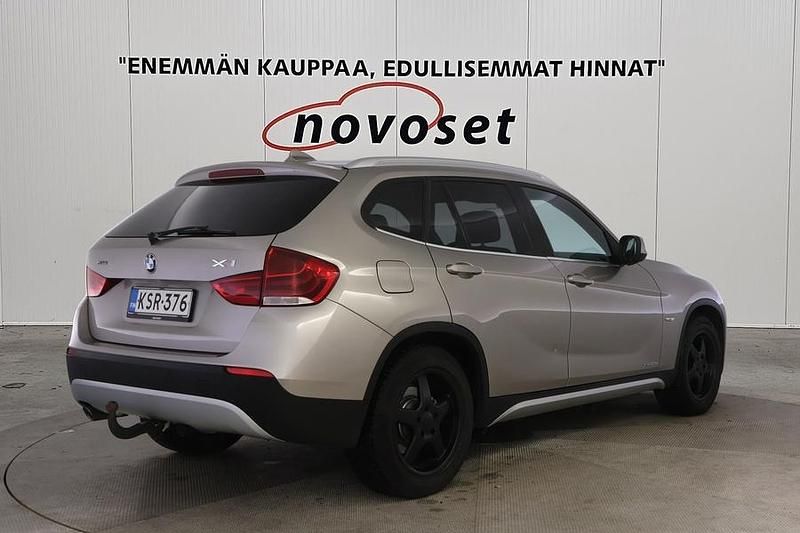Käytetty BMW X1 204 HP (150 kW) 2011 Hopea Katumaasturi