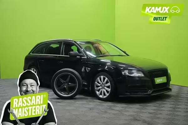 Käytetty Nissan Almera Comfort 114 HP (83 kW) 2002 Punainen Viistoperä