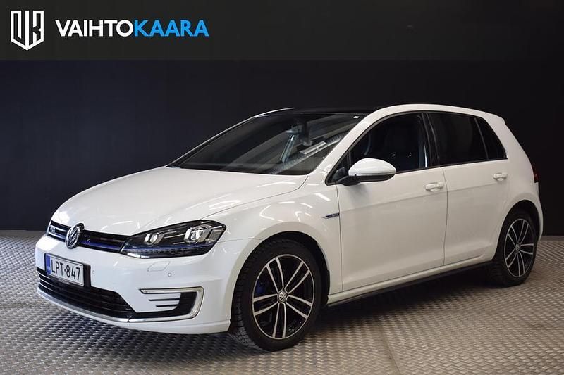 Käytetty 2015 VW Golf VII GTE Farmari | 10 800 € (Perustarjous) - Kuva 1/2