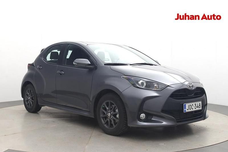 Käytetty Toyota Yaris Hybrid 116 HP (85 kW) 2025 Harmaa Viistoperä