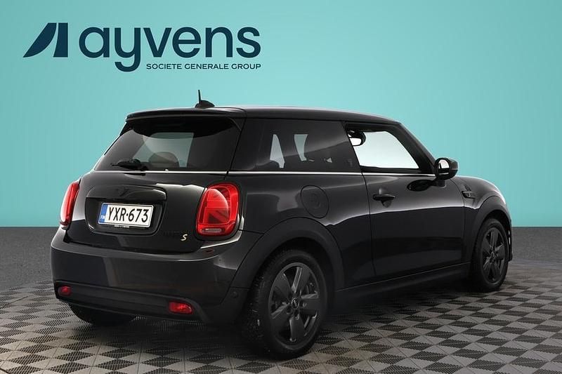 Käytetty Mini Cooper SE 135 kW (184 HP) 2023 Musta Viistoperä
