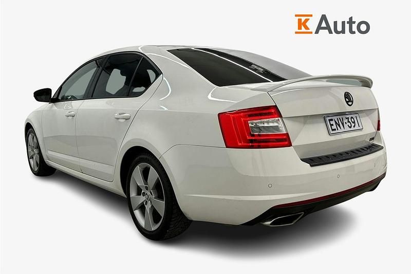 Käytetty Skoda Octavia RS 184 HP (135 kW) 2016 Valkoinen Viistoperä