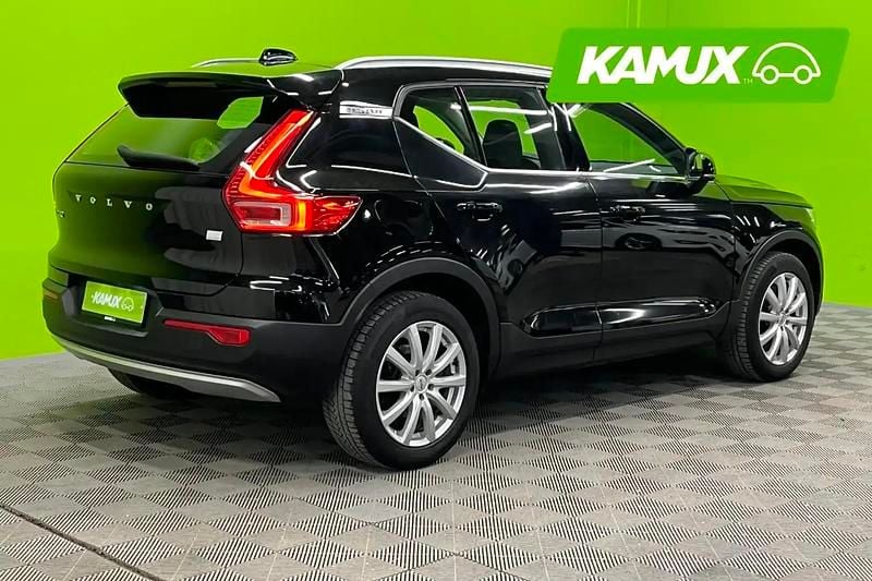 Käytetty Volvo XC40 Business Edition 129 HP (94 kW) 2022 Musta Katumaasturi