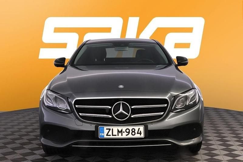 Käytetty Mercedes E220 Business 194 HP (142 kW) 2017 Sedan
