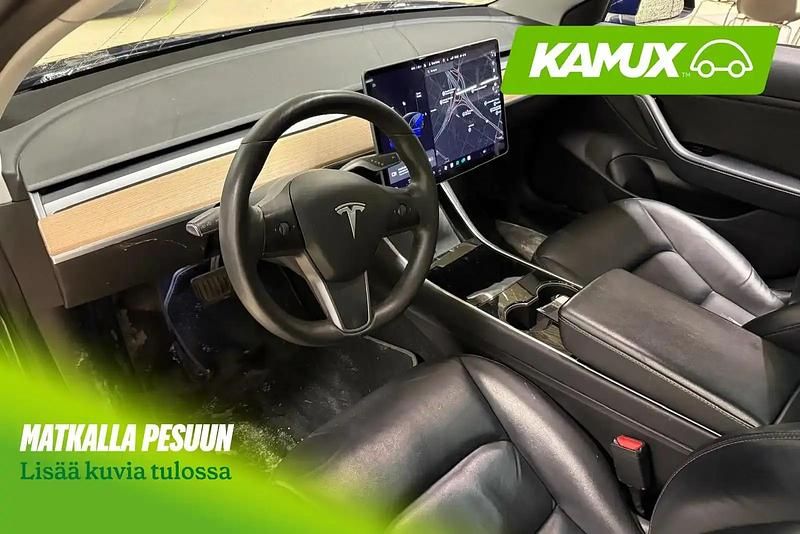 Käytetty Tesla Model 3 258 kW (351 HP) 2020 Sininen Sedan