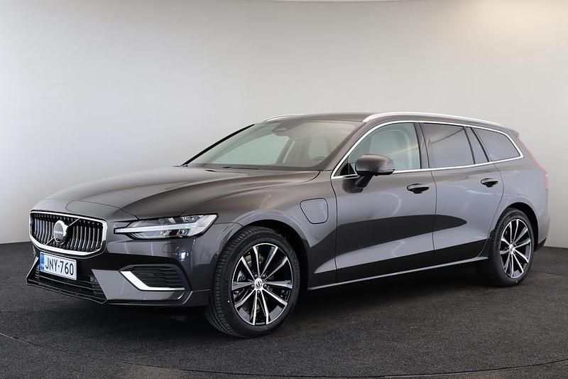 Uusi 2025 Volvo V60 Performance Farmari | 54 900 € - Kuva 1/4