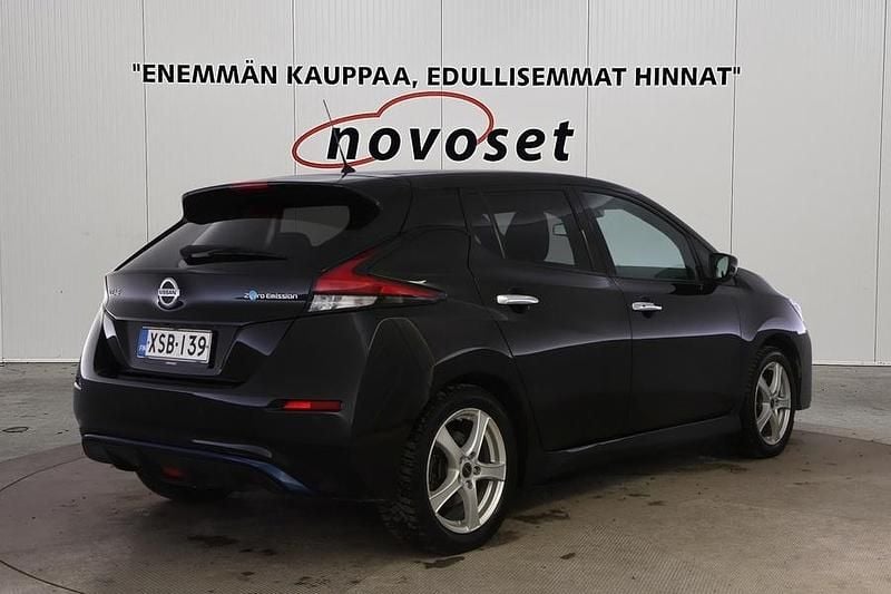 Käytetty Nissan Leaf N-Connecta 160 kW (218 HP) 2020 Musta Viistoperä