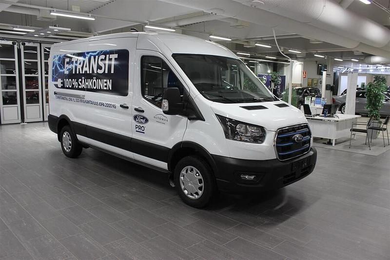 Käytetty Ford E-Transit Trend 135 kW (184 HP) 2023 Valkoinen Van