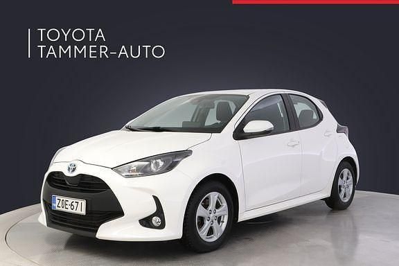 Valkoinen Käytetty 2022 Toyota Yaris Active Viistoperä | 19 480 € (Perustarjous) - Kuva 1/4