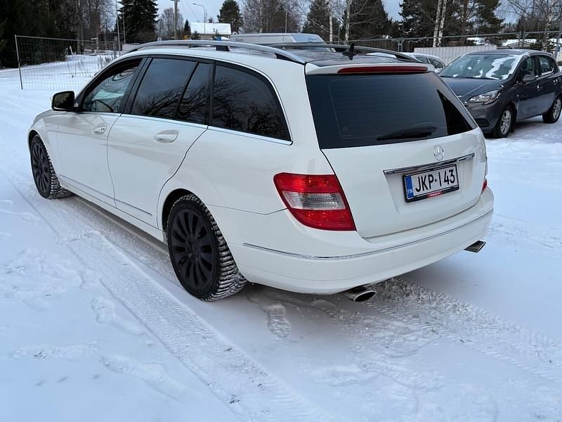 Käytetty Mercedes C320 224 HP (164 kW) 2008 Farmari