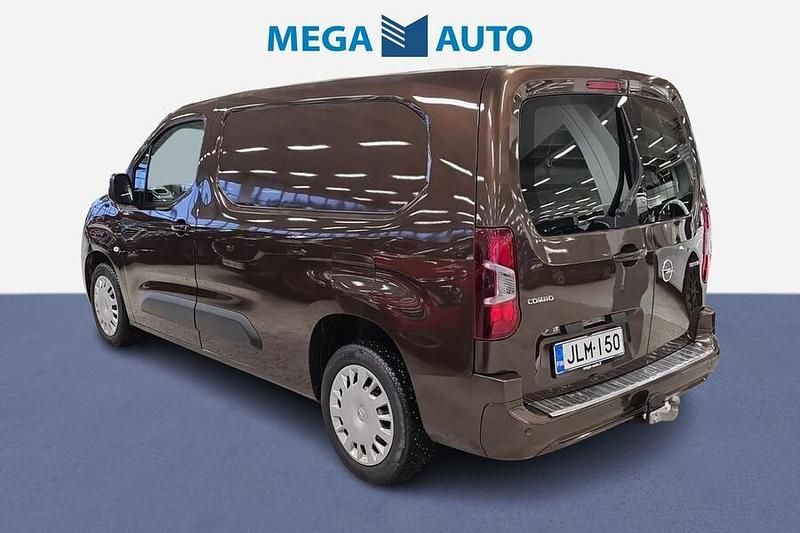 Käytetty Opel Combo Enjoy 131 HP (96 kW) 2020 Ruskea Van