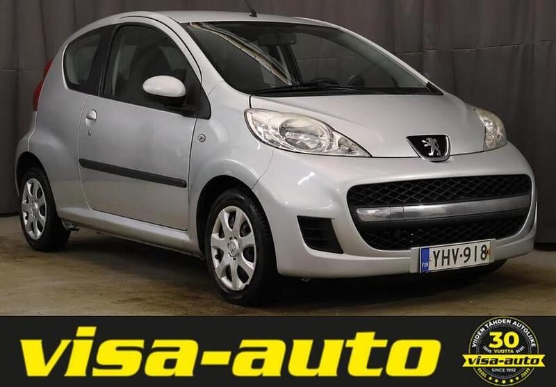 Harmaa Käytetty 2012 Peugeot 107 Viistoperä | 3 990 € - Kuva 1/4