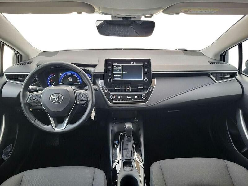 Käytetty Toyota Corolla Comfort 125 HP (91 kW) 2021 Musta Sedan