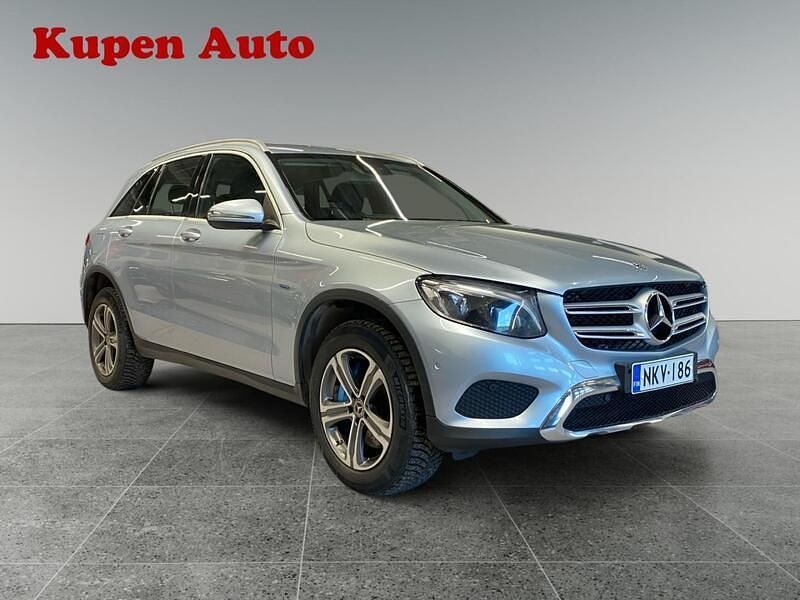 Käytetty Mercedes GLC350 Business 211 HP (155 kW) 2017 Katumaasturi
