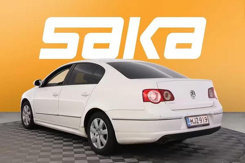 Käytetty VW Passat 105 HP (77 kW) 2010 Sedan