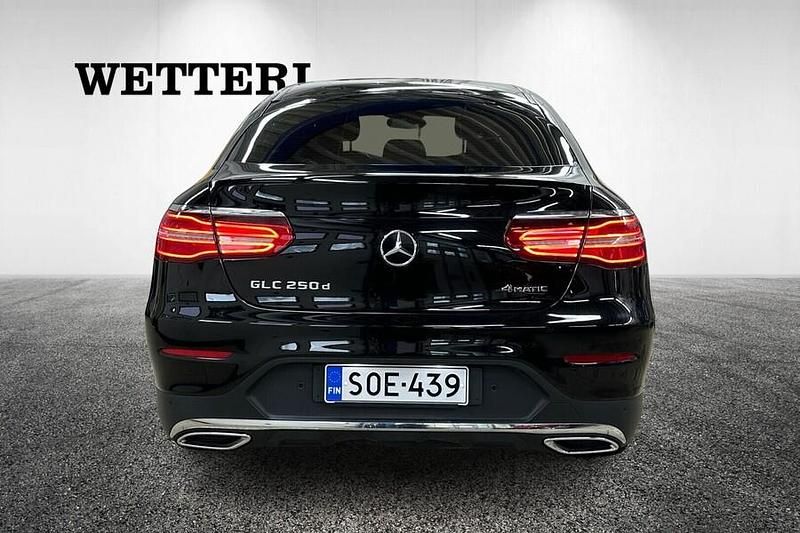 Käytetty Mercedes GLC250 Business 204 HP (150 kW) 2018 Musta Coupe - kaksiovinen