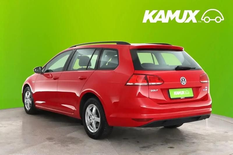 Käytetty VW Golf VII Comfortline 110 HP (80 kW) 2016 Punainen Sedan