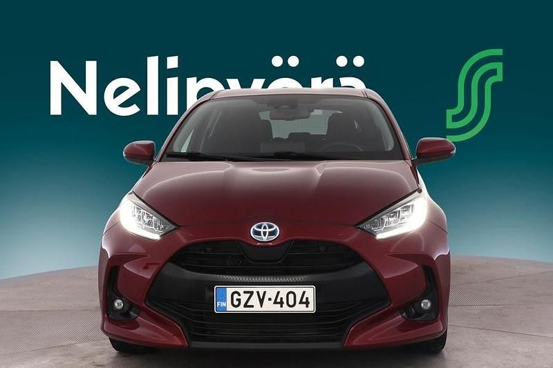 Käytetty Toyota Yaris Hybrid Style 116 HP (85 kW) 2021 Viistoperä
