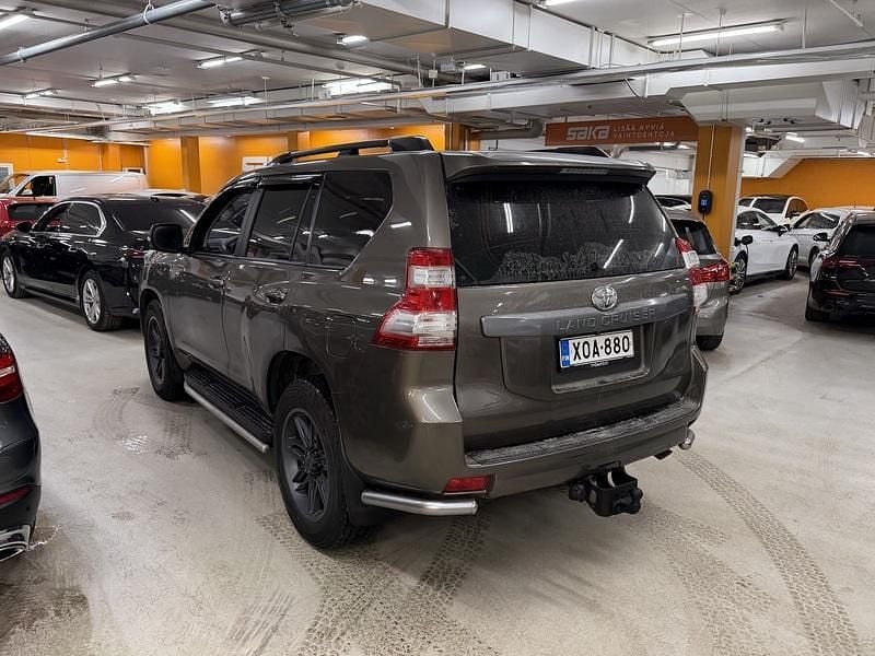 Käytetty Toyota Land Cruiser Active 177 HP (130 kW) 2017 Farmari