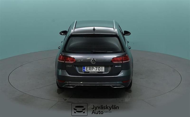 Käytetty VW Golf VII Highline 131 HP (96 kW) 2019 Harmaa Farmari