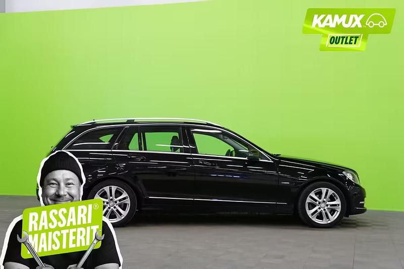 Käytetty Mercedes C220 170 HP (125 kW) 2011 Musta Farmari
