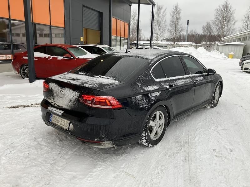 Käytetty VW Passat Style 150 HP (110 kW) 2020 Sedan