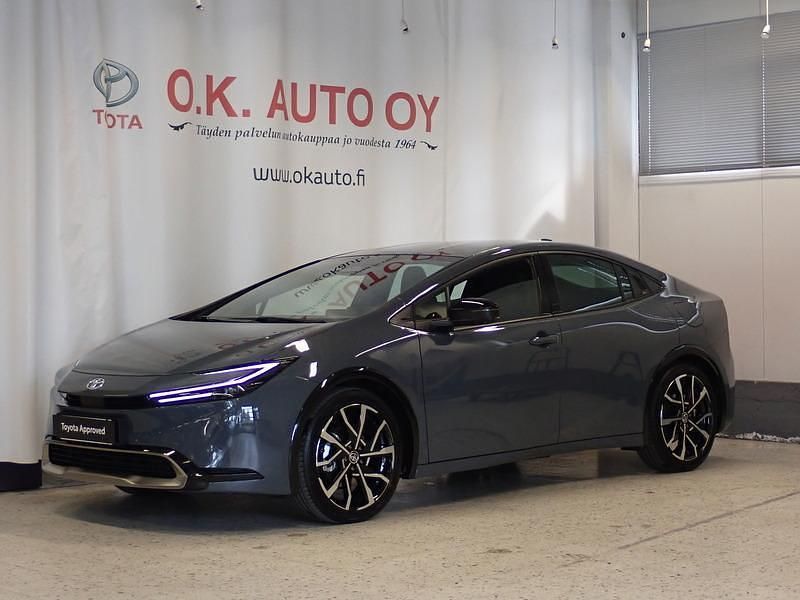 Harmaa Käytetty 2023 Toyota Prius Plug-in Hybrid Style Viistoperä | 32 800 € - Kuva 1/4