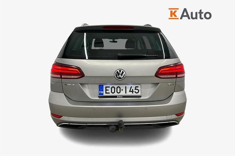 Käytetty VW Golf VII Comfortline 125 HP (91 kW) 2017 Harmaa Farmari