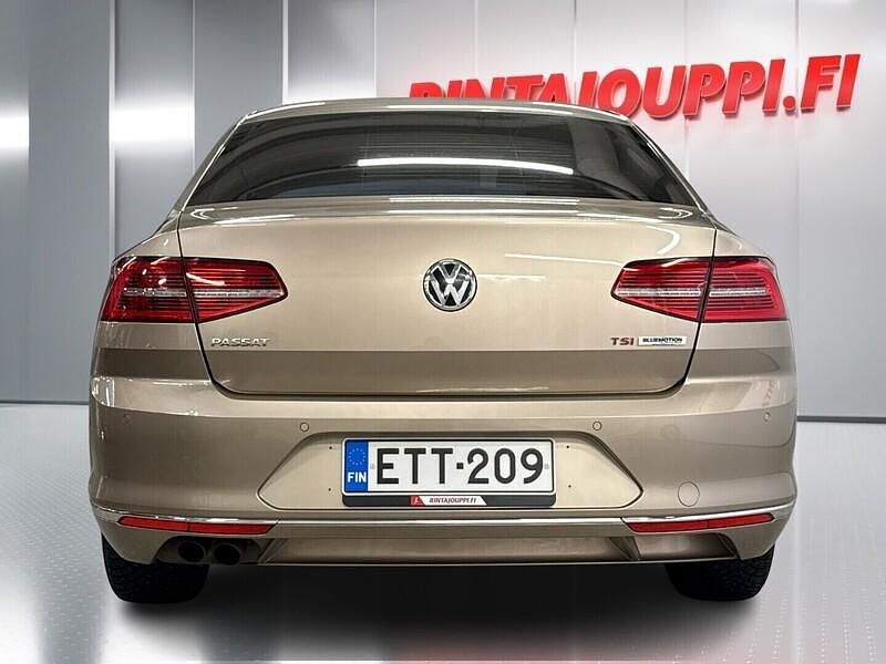 Käytetty VW Passat Comfortline 180 HP (132 kW) 2016 Ruskea Sedan