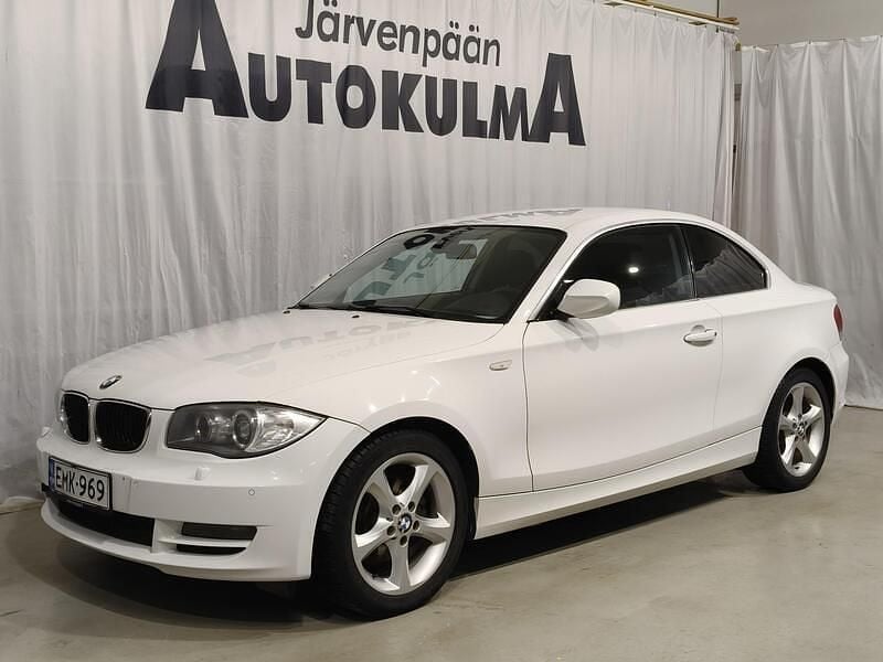 Käytetty BMW 120 Coupé 177 HP (130 kW) 2011 Valkoinen Coupe - kaksiovinen